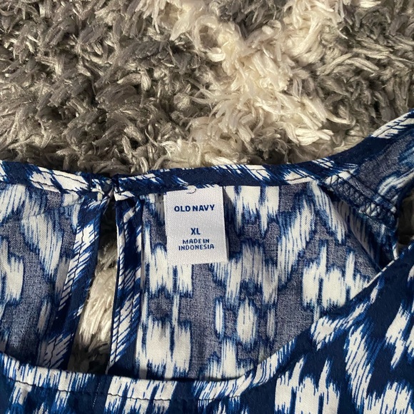 Old Navy Dressy Tank - Picture 2 of 3